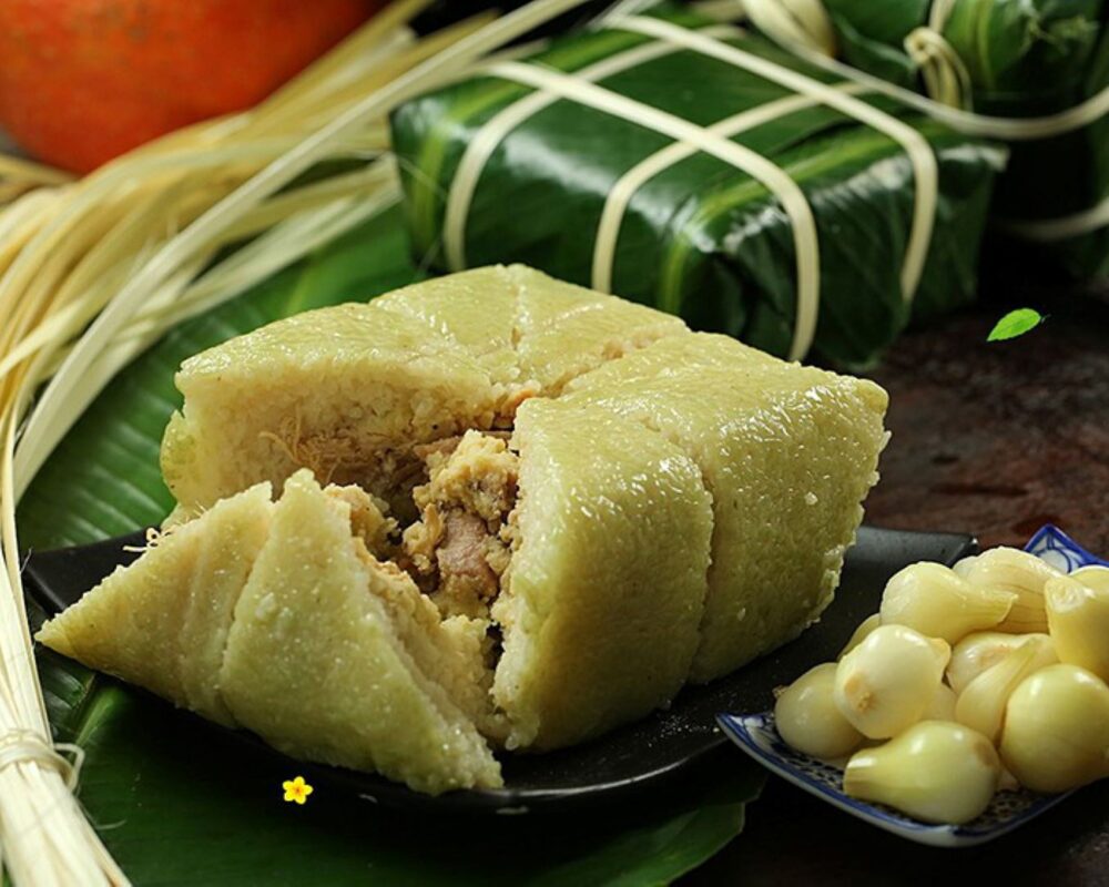 banh-chung-nhat-le-hue-mon-dac-san-duoc-truyen-tu-ngan-doi-1638492748